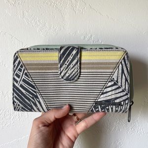 Dakine women’s wallet